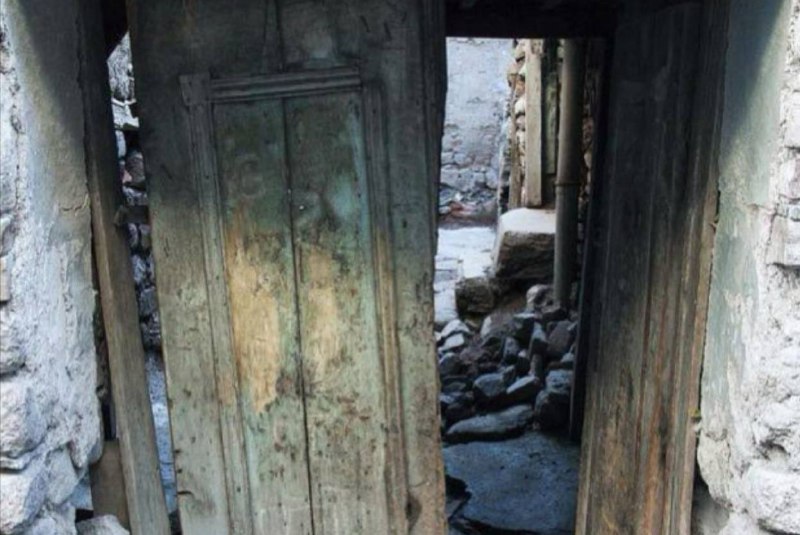 #投稿 #emby服 服务器名称：明天倒闭&硬看整晚开服日期：2024.7月技术架构：多网盘+硬盘缓存特色功能：高码率多版本，自压资源，付费购买动漫资源，额外精品涩涩服资源规模（截止至2025年4月10日）：- 电影总量：25850- 剧集季数：247175频道：